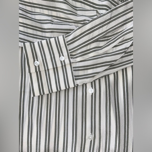 Women’s CLUB MONACO Signature Striped Silk buttoned‎ Shirt size small - Picture 9 of 14
